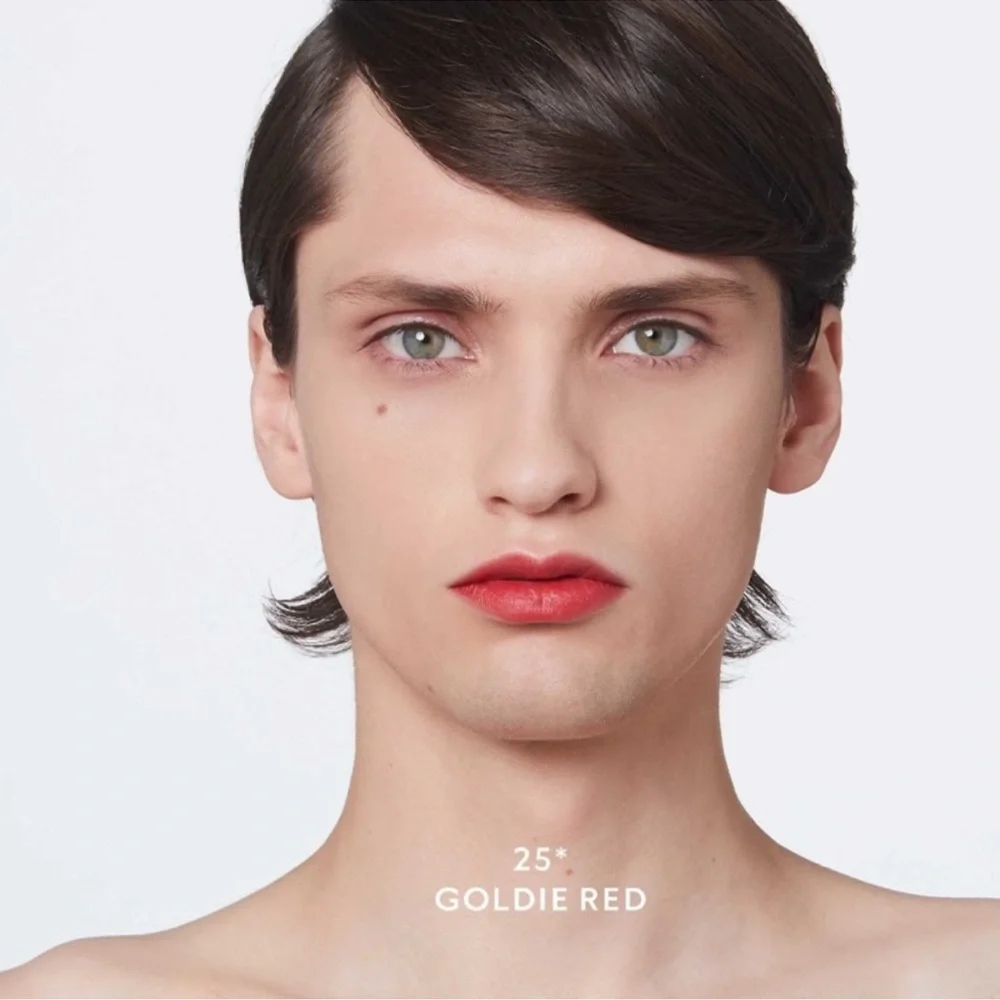 Gucci | Lipstick | Rouge A Levres Liquide Mat | Goldie Red